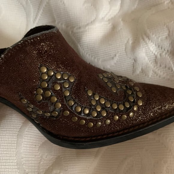 Kathy Van Zeeland Chocolate Studded Glitter Mules - Picture 4 of 11